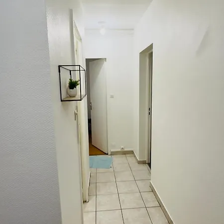 Privee Avec Balcon Et Belle Vue A Private With Balcony *